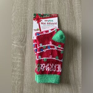 NEW … AIRPLUS “Aloe Infused” Ultra Comfort Socks